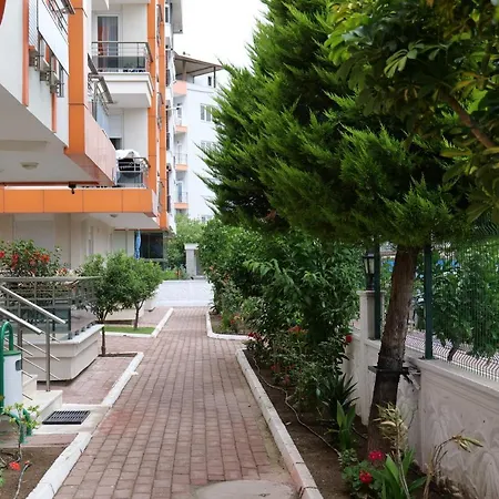 Konyaalti - Liman - - Lueks Ve Huzurlu Sitede Guezel Bir Daire